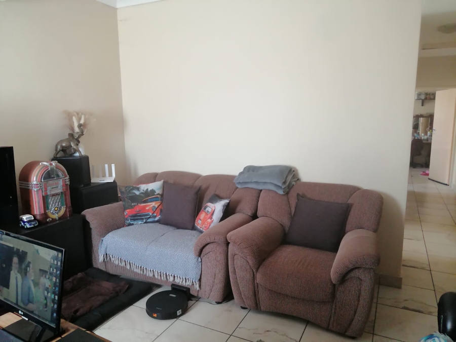 To Let 3 Bedroom Property for Rent in Waterval East North West